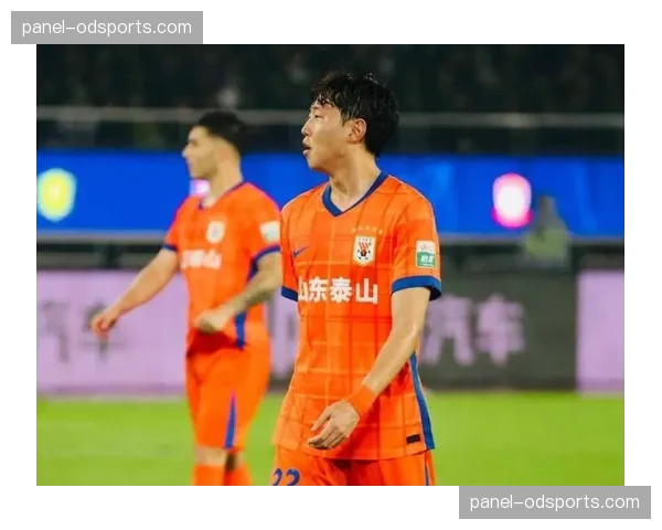 【2026年4月中超联赛·赛中·报道即时战报：山东泰山队获得点球，克雷桑主罚命中扳平比分